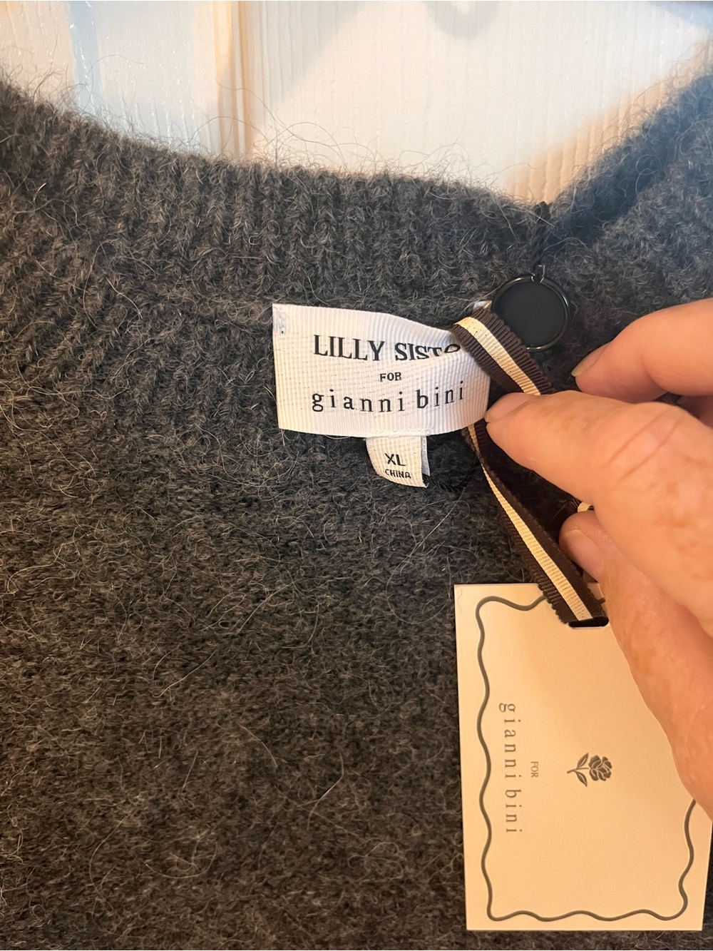 Charcoal Gray Short-Sleeve Sweater - Picture 2 of 4